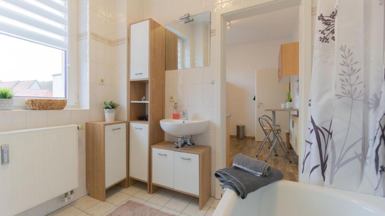 *Central_50M2_Kitchen_Washer_Netflix_Parking Котбус Екстериор снимка